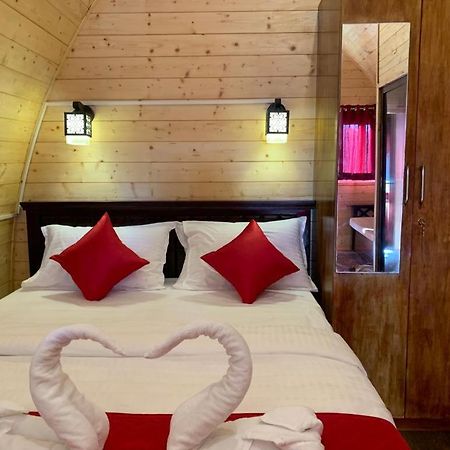 Bed and Breakfast Cozy Capsules - Modern Hut Kukkal Exterior foto